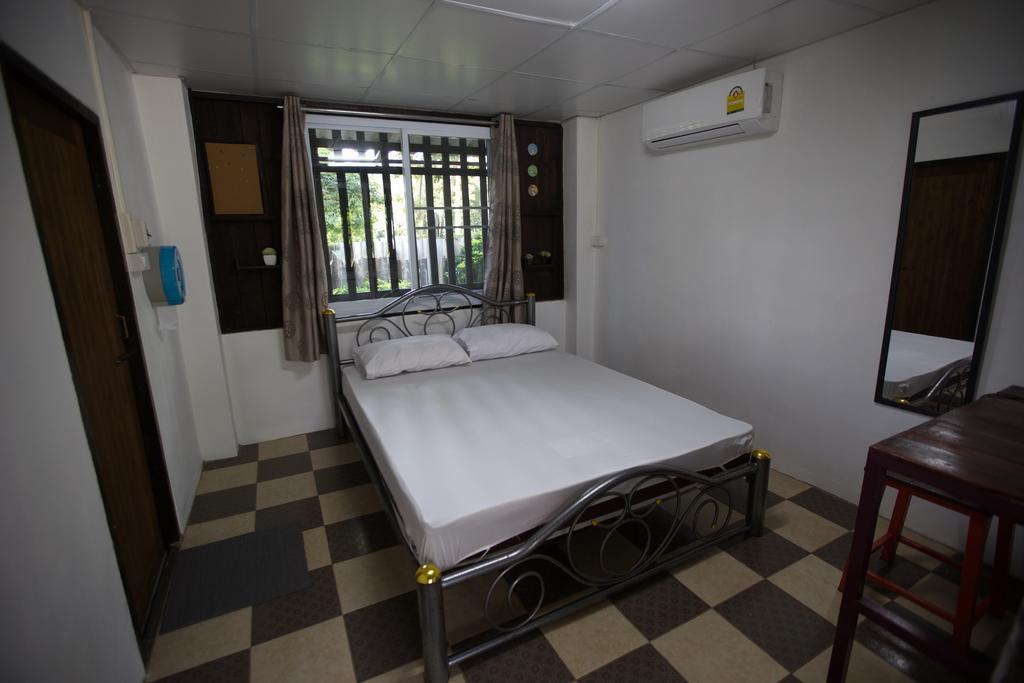 Hora Home Lampang Exteriör bild