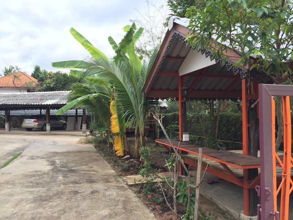 Hora Home Lampang Exteriör bild