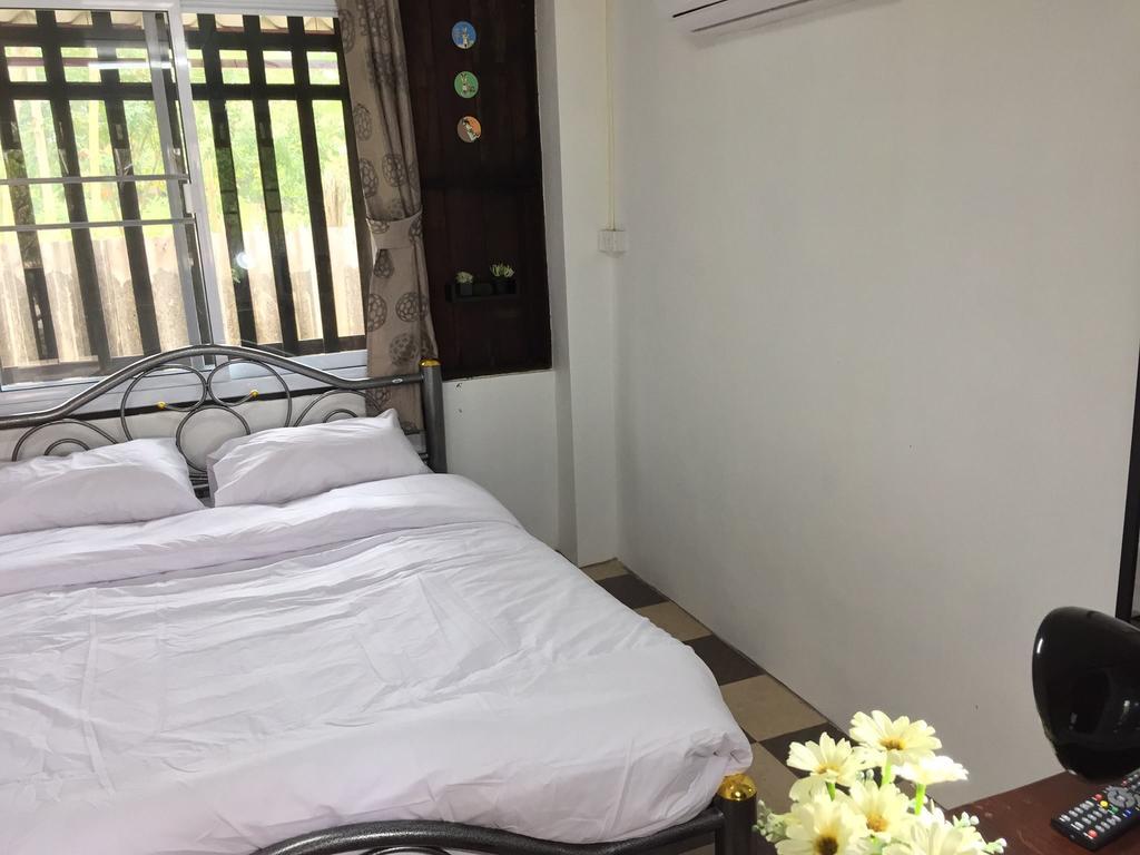 Hora Home Lampang Exteriör bild